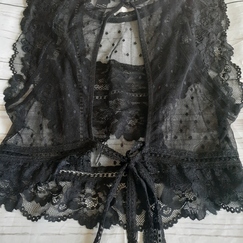 Black lace crop top and bralet